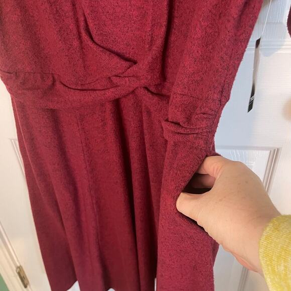 NWT Torrid Red Black Super Soft Plush Dark Red Wrap Waist Skater Dress Size 3X - Picture 4 of 8